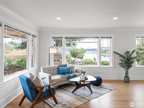 1000 Bridgeview Lane, Bremerton WA 98337