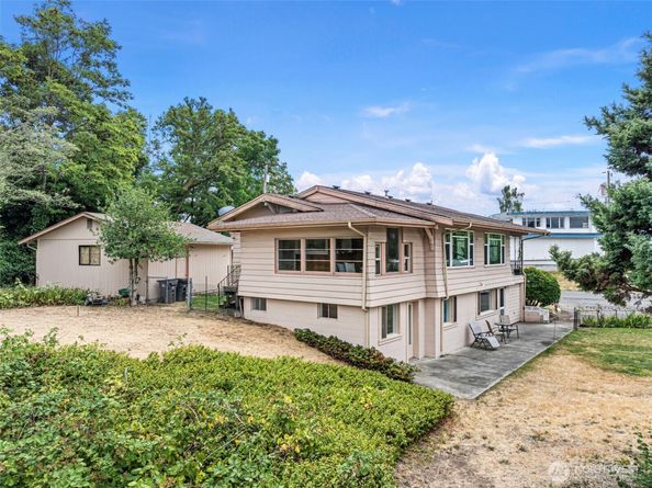 1000 Bridgeview Lane, Bremerton WA 98337