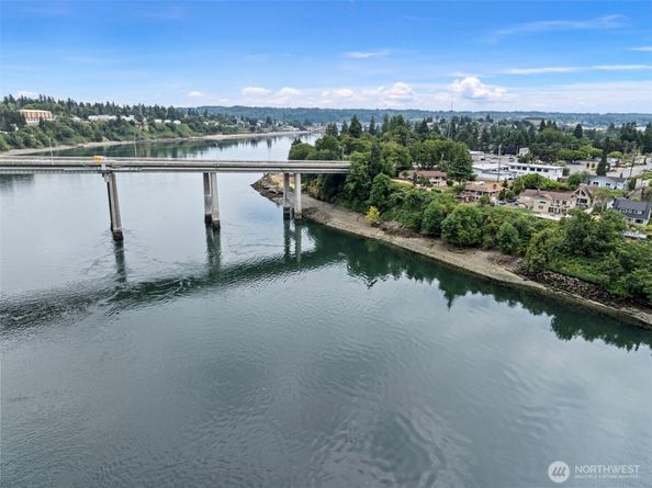 1000 Bridgeview Lane, Bremerton WA 98337