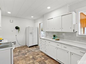 1000 Bridgeview Lane, Bremerton WA 98337