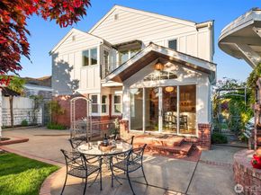 1915 35th Avenue W, Seattle WA 98199