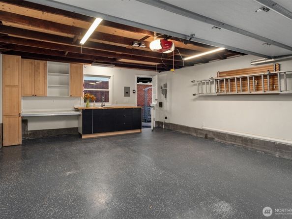 1915 35th Avenue W, Seattle WA 98199