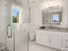 1915 35th Avenue W, Seattle WA 98199