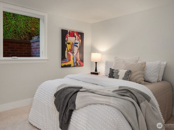 1915 35th Avenue W, Seattle WA 98199