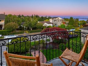 1915 35th Avenue W, Seattle WA 98199