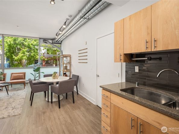 2015 Terry Avenue 313, Seattle WA 98121