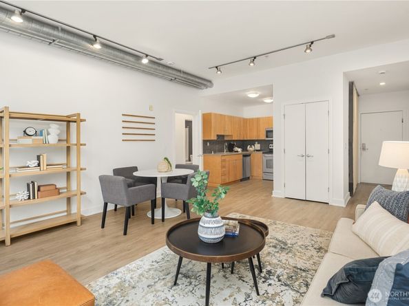 2015 Terry Avenue 313, Seattle WA 98121