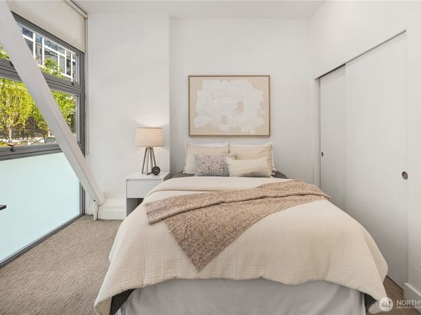 2015 Terry Avenue 313, Seattle WA 98121