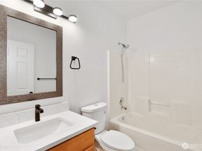 2711 SE 10th Street 1099, Renton WA 98058