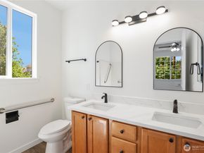 2711 SE 10th Street 1099, Renton WA 98058