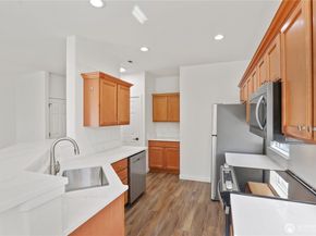 2711 SE 10th Street 1099, Renton WA 98058