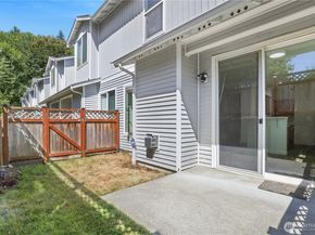 2711 SE 10th Street 1099, Renton WA 98058