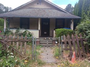 5605 25th Avenue SW, Seattle WA 98106