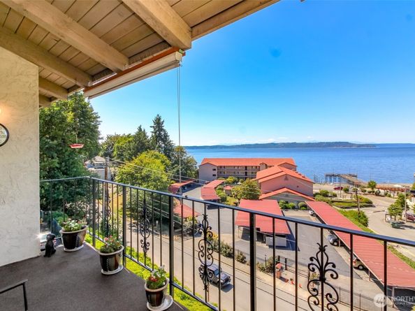 28313 Redondo Way S 304, Des Moines WA 98198