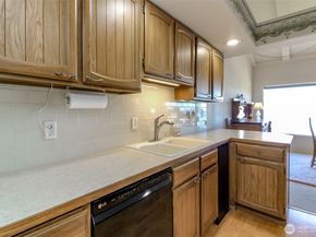 28313 Redondo Way S 304, Des Moines WA 98198