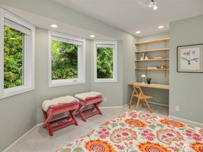 12168 Viewcrest Place NE, Bainbridge Island WA 98110