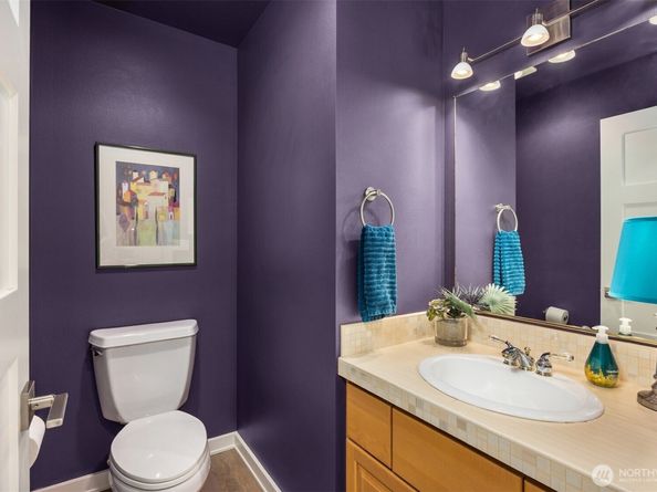 12168 Viewcrest Place NE, Bainbridge Island WA 98110