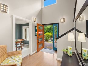 12168 Viewcrest Place NE, Bainbridge Island WA 98110