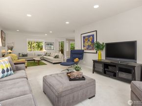 12168 Viewcrest Place NE, Bainbridge Island WA 98110
