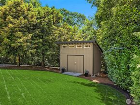 12168 Viewcrest Place NE, Bainbridge Island WA 98110