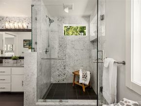 12168 Viewcrest Place NE, Bainbridge Island WA 98110