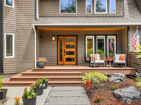 12168 Viewcrest Place NE, Bainbridge Island WA 98110