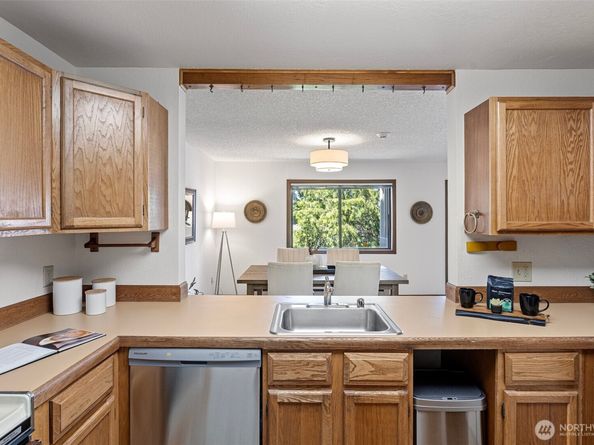12840 SE 40th Court A4, Bellevue WA 98006