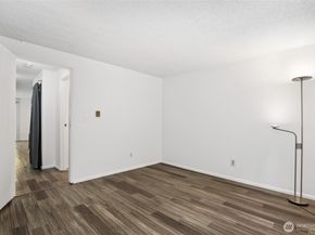 12742 NE 116th Lane J23, Kirkland WA 98034