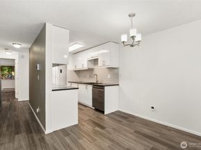 12742 NE 116th Lane J23, Kirkland WA 98034