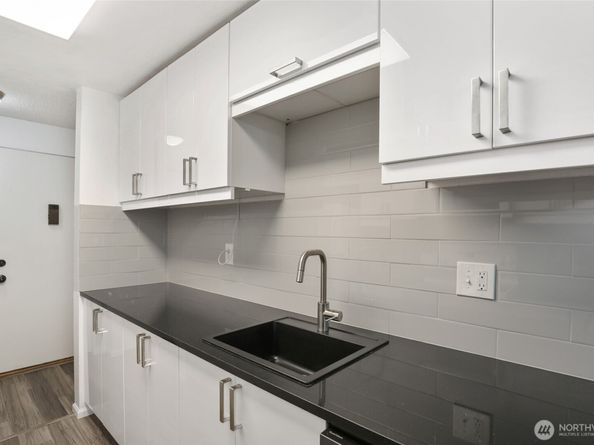 12742 NE 116th Lane J23, Kirkland WA 98034