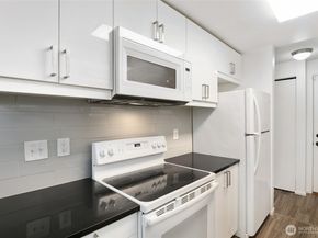 12742 NE 116th Lane J23, Kirkland WA 98034