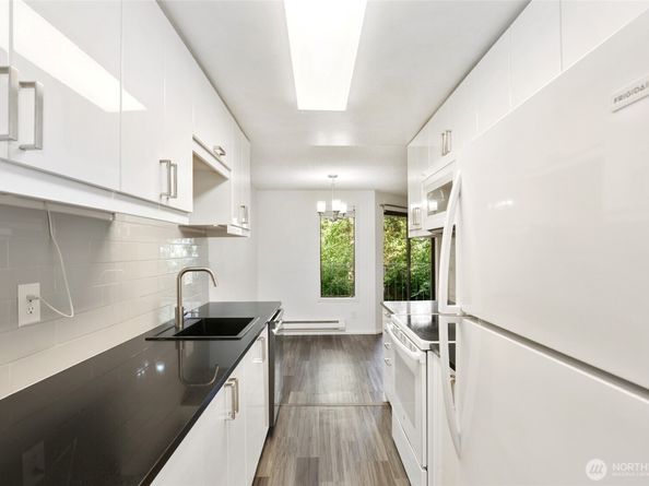 12742 NE 116th Lane J23, Kirkland WA 98034