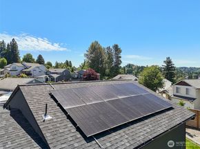2117 NE 6th Place, Renton WA 98056