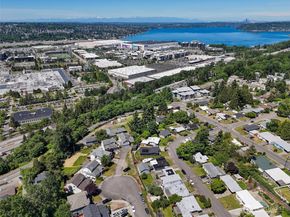 2117 NE 6th Place, Renton WA 98056