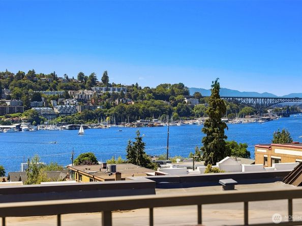 2035 Eastlake Avenue E 301, Seattle WA 98102