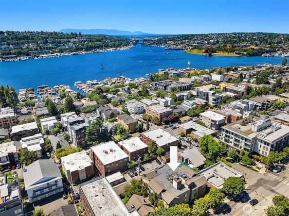 2035 Eastlake Avenue E 301, Seattle WA 98102