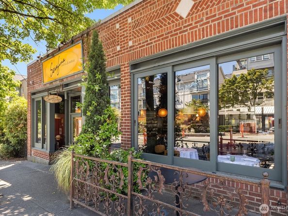 2035 Eastlake Avenue E 301, Seattle WA 98102