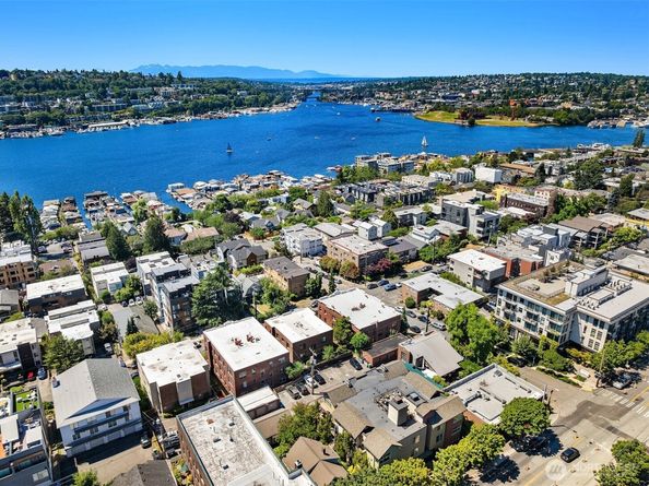 2035 Eastlake Avenue E 301, Seattle WA 98102