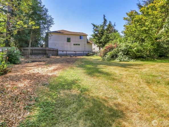 8 143rd Street SW, Lynnwood WA 98087