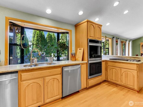 8 143rd Street SW, Lynnwood WA 98087