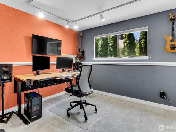 8 143rd Street SW, Lynnwood WA 98087