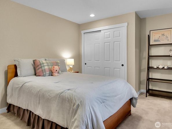 8 143rd Street SW, Lynnwood WA 98087