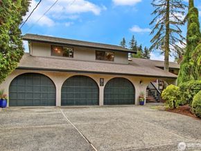 8 143rd Street SW, Lynnwood WA 98087