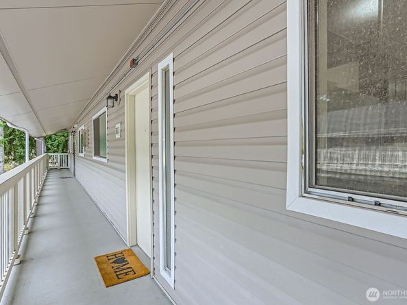 14547 NE 40th St J302, Bellevue WA 98007