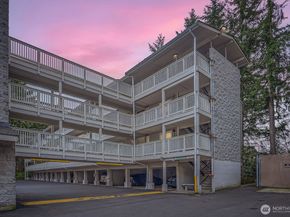 14547 NE 40th St J302, Bellevue WA 98007