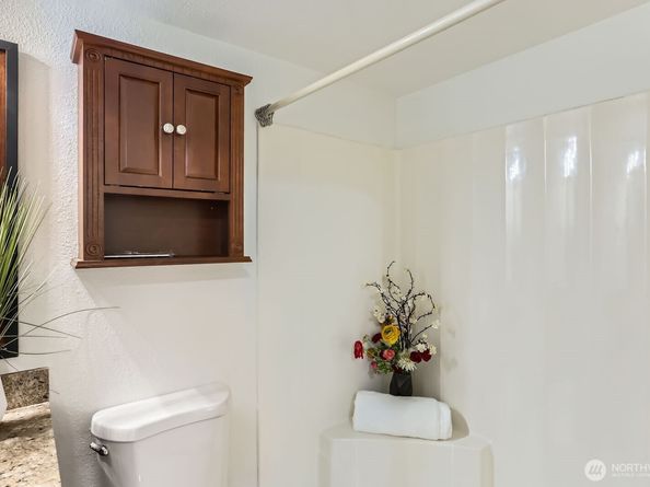 14547 NE 40th St J302, Bellevue WA 98007