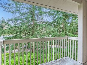 14547 NE 40th St J302, Bellevue WA 98007
