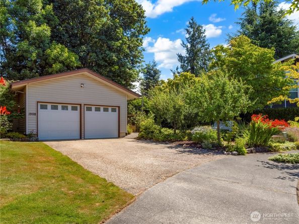 1908 SE 21st Place, Renton WA 98055