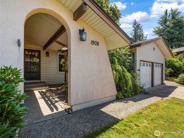 1908 SE 21st Place, Renton WA 98055