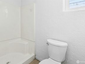 525 Central Avenue N, Kent WA 98032